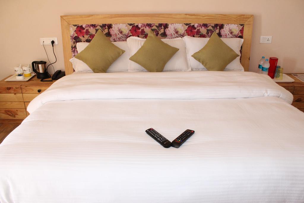 The Cliffe Hotel Mussoorie Buitenkant foto